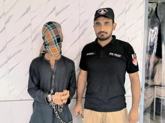 Dhoni fan by day, ‘Spiderman’ robber by night