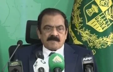 Govt rules out yielding to pressure as PTI says only Imran can call off long march