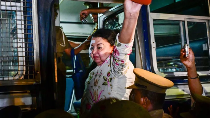 Sri Lanka arrests ex-President Rajapaksa’s wife in graft case