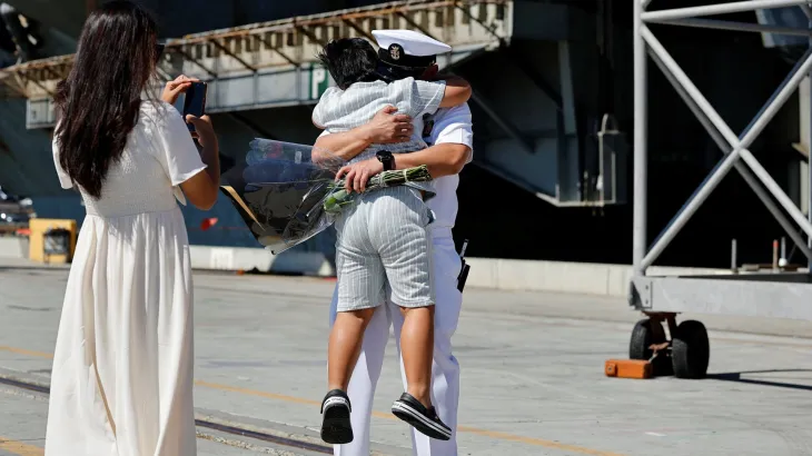 USS Abraham Lincoln returns after record-breaking deployment