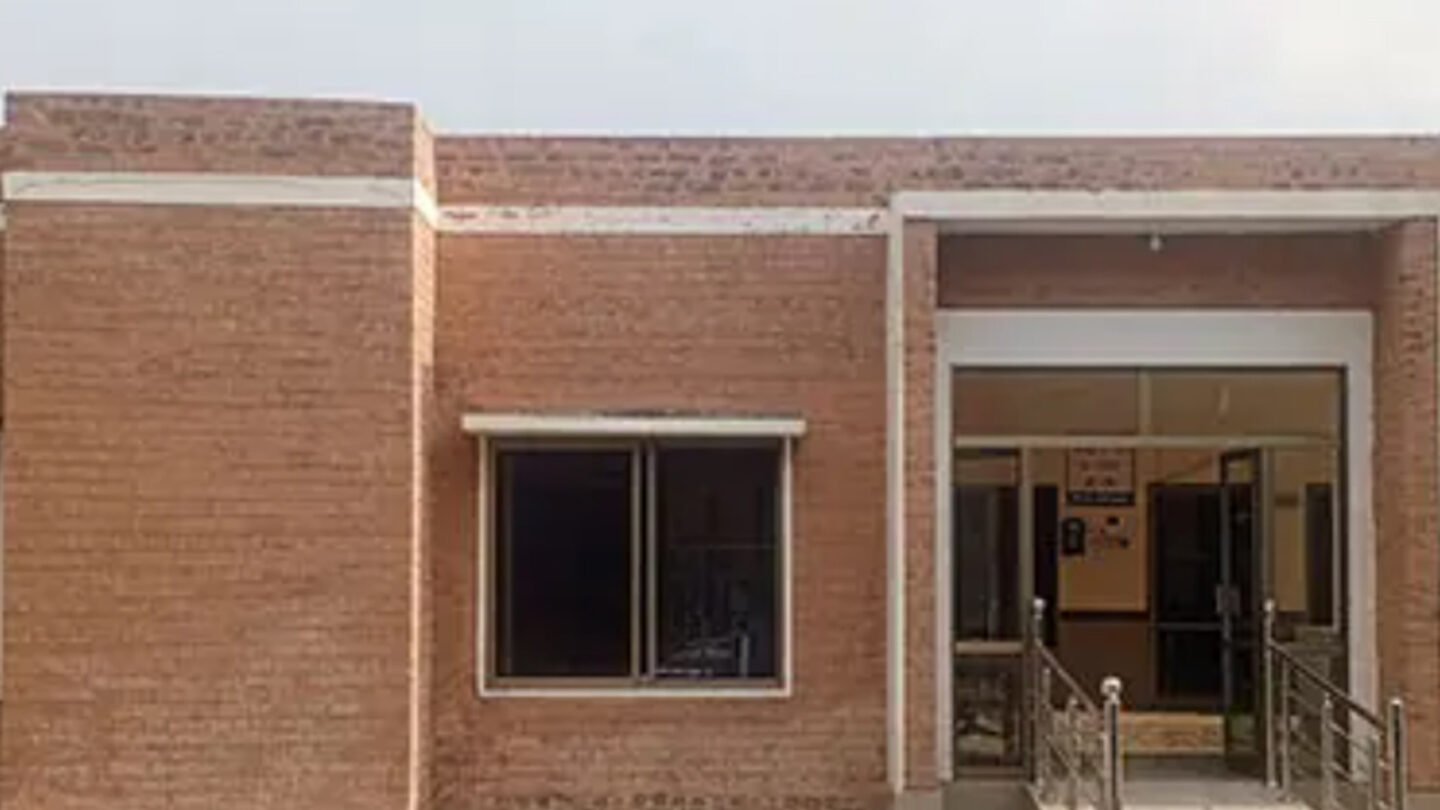 Health centre struggles sans medics