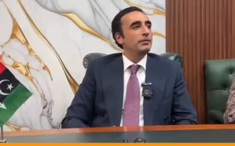 Sukkur mayor briefs PPP chairman on development projets