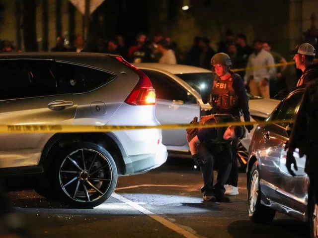 New York City man shot in car with child present by ICE agents, mayor says