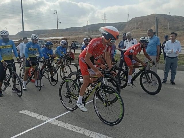 SSGC riders shine at national cycling