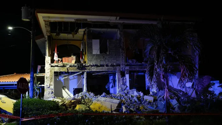 Dual quakes devastate southern Panama