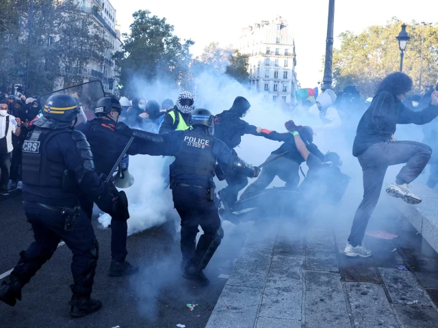 French policing under scrutiny as student protest injuries mount